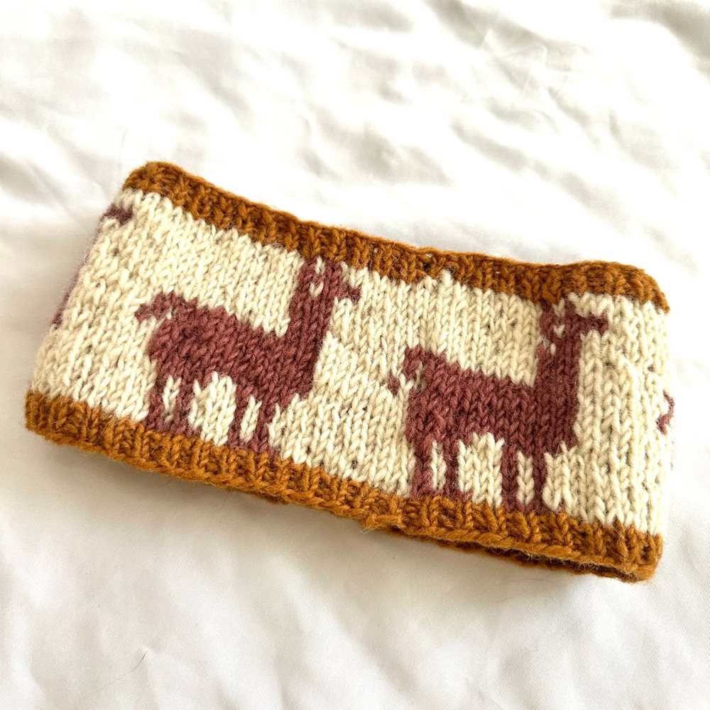 Llama Knit Headband - Body: 100% Wool